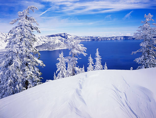 istock Winter At Crater Lake NP 186862621
