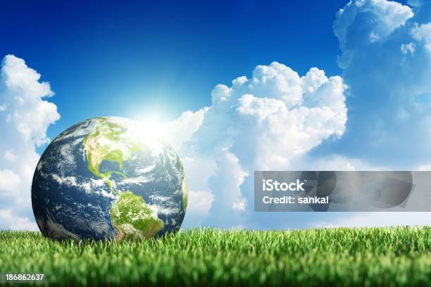 Nuovo Inizio - Fotografie stock e altre immagini di Globo terrestre - Globo terrestre, Pianeta Terra, Conservazione ambientale