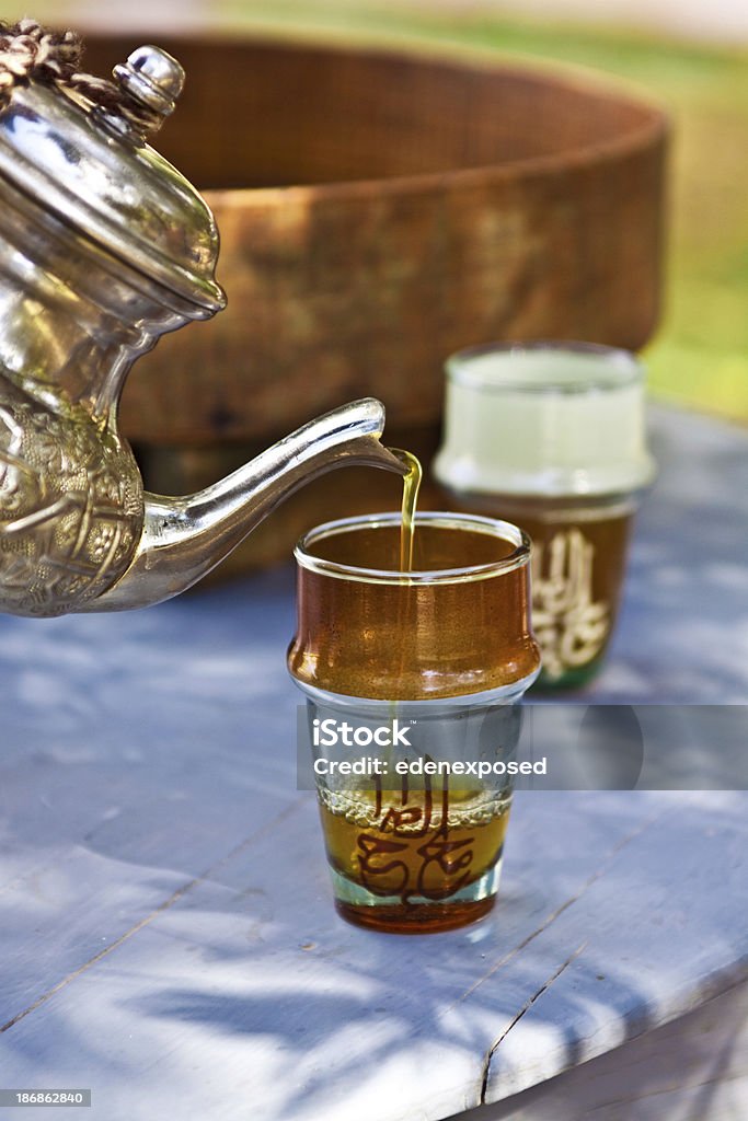 Chá de menta marroquina - Foto de stock de Bandeja royalty-free