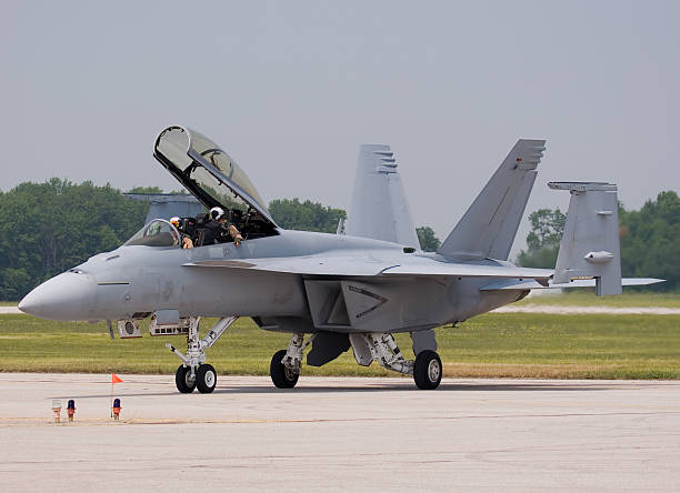 istock Hornet Taxi 186863240