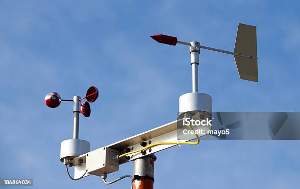 Foto de Instrumentos De Tempo e mais fotos de stock de Anemômetro - Anemômetro, Estação, Meteorologia