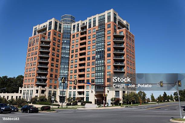 High Rise With Empty Intersection Stock Photo - Download Image Now - Virginia - US State, Reston, Apartment