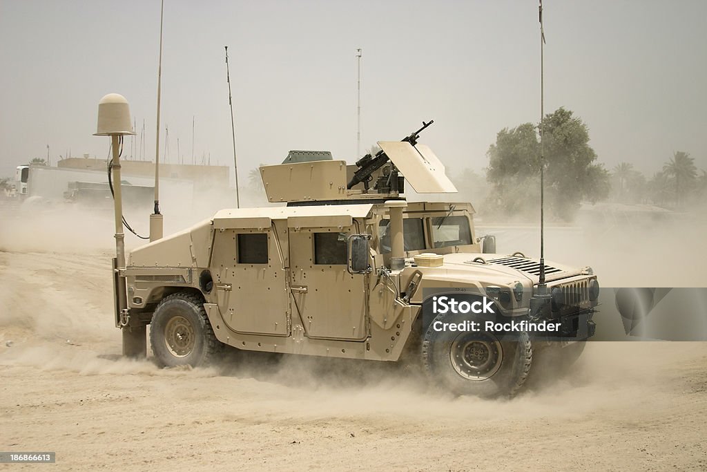 Verschieben von Humvee - Lizenzfrei Humvee Stock-Foto