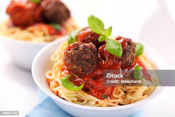 Spaghetti Z Pulpety - zdjęcia stockowe i więcej obrazów Bazylia - Bazylia, Bez ludzi, Cielęcina