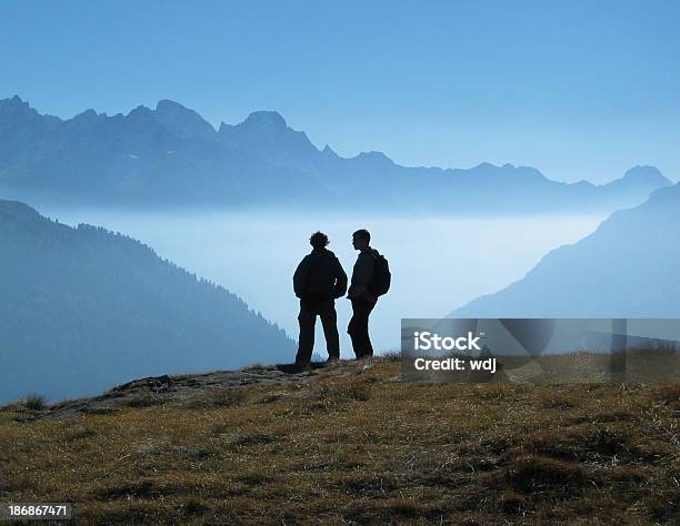 Sylwetki - zdjęcia stockowe i więcej obrazów Alpy - Alpy, Alpy Szwajcarskie, Engadyna