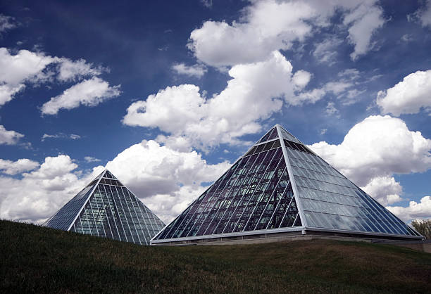 istock Glass Houses 186867787