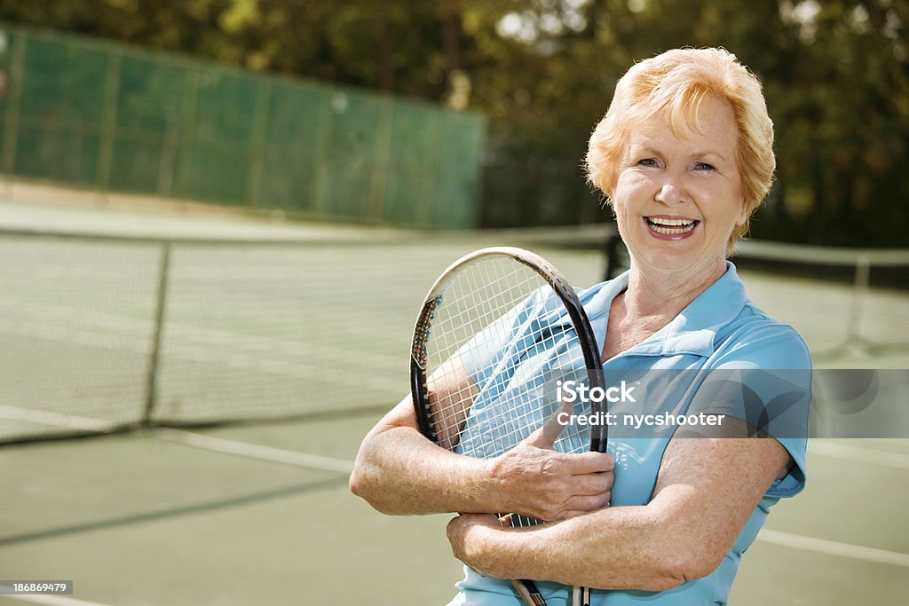 Activa mulher idosa Jogador de ténis - Royalty-free Mulheres Maduras Foto de stock