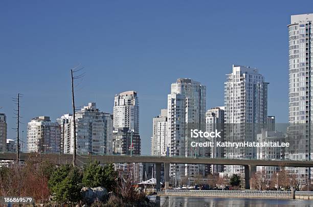 Vancouver Yaletown Stadtviertel Und Cambiebrücke Stockfoto und mehr Bilder von Architektur - Architektur, Baum, Bauwerk