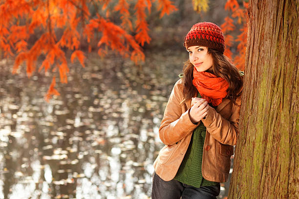 istock autumn woman 186870681