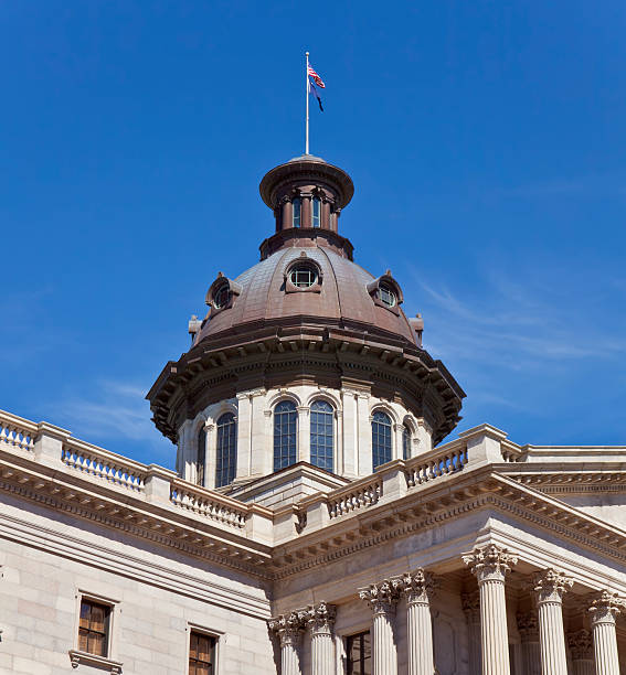 istock Cupola, State House, Columbia, South Carolina, With Blue Sky 186871572