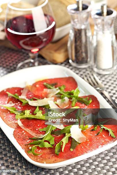 Carpaccio Wołowe - zdjęcia stockowe i więcej obrazów Carpaccio - Carpaccio, Wołowina, Bez ludzi