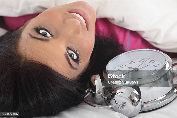 Hora De Dormir - Fotografias de stock e mais imagens de Aconchegante - Aconchegante, Acordar, Adulto