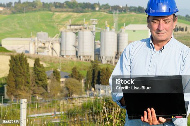 Engenheiro Planeamento Pc Uma Nova Agricultura Silo - Fotografias de stock e mais imagens de 30-39 Anos