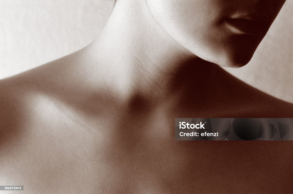 Donne Nude spalle - Foto stock royalty-free di Adulto