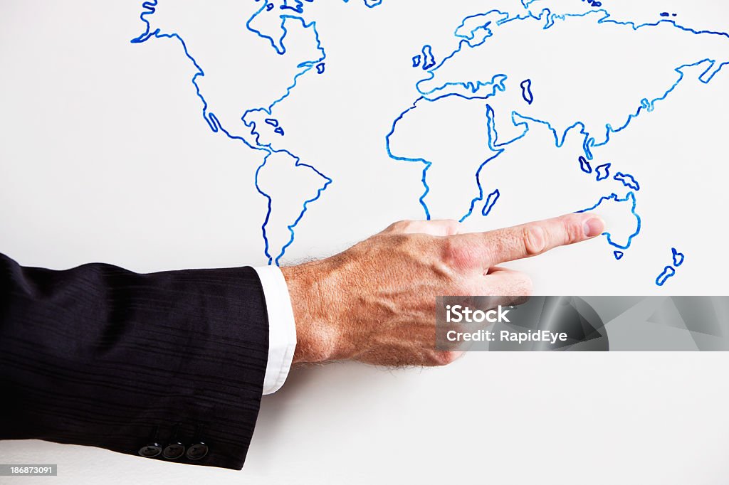 Masculino mão pontos para a Austrália no mapa desenhados à mão - Foto de stock de Apontar - Sinal Manual royalty-free