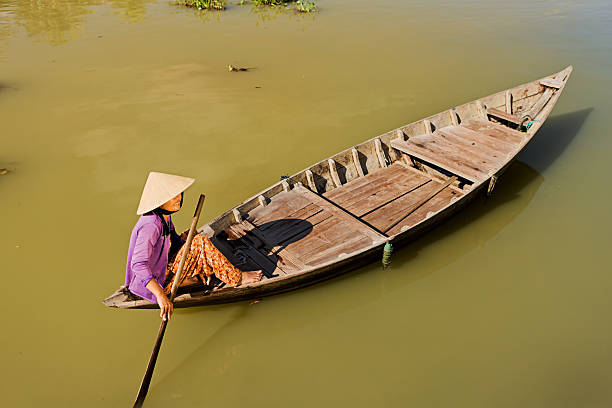 istock Vietnamese water taxi in Hoi An 186873099