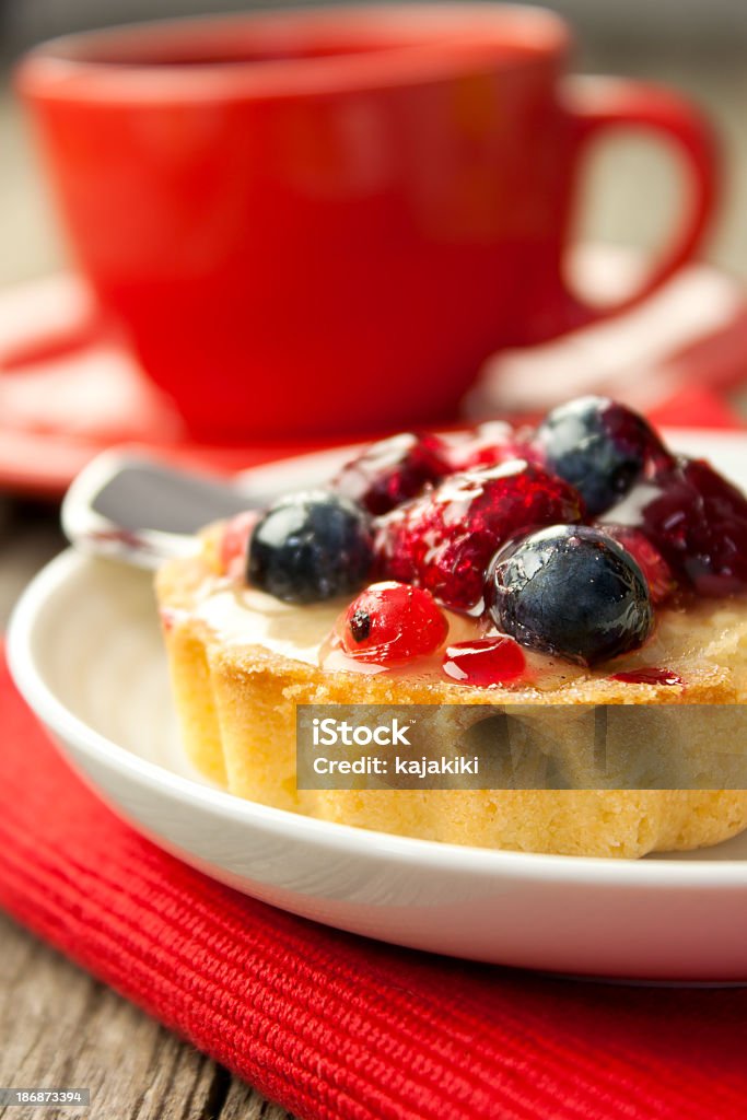 Pastel de frutas frescas - Foto de stock de Al horno libre de derechos