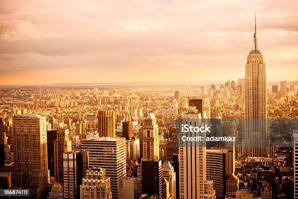 Nowego Jorku O Zachodzie Słońca - zdjęcia stockowe i więcej obrazów Ameryka - Ameryka, Architektura, Bez ludzi