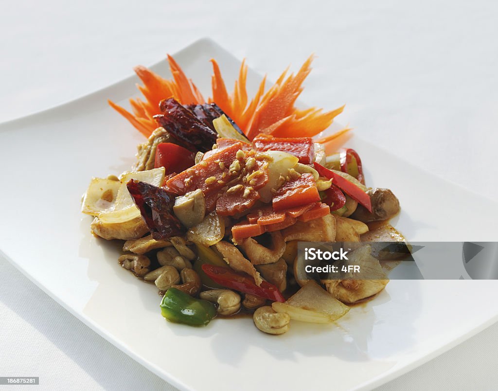 Plato de pollo tailandés, tuercas de anacardo (XXXL - Foto de stock de Alimento libre de derechos