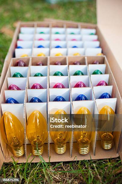 Foto de Luzes De Natal e mais fotos de stock de Amarelo - Amarelo, Azul, Caixa de Papelão