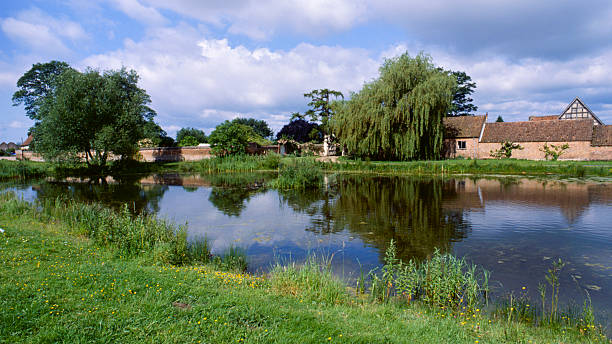 istock Picturesque Gloucestershire - Frampton-on-Severn 186875829