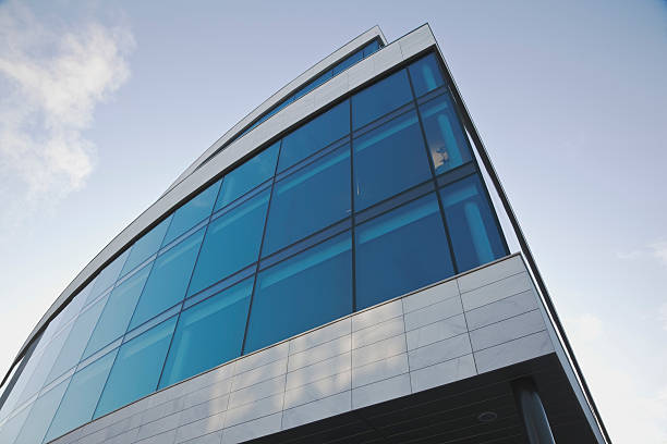 istock Glass facade on curved office building. 186876566
