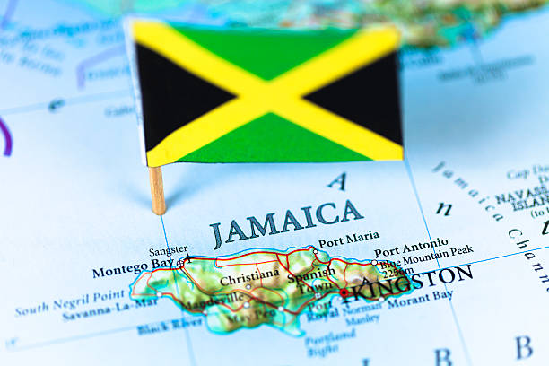 karte und flagge von jamaica - jamaica stock-fotos und bilder