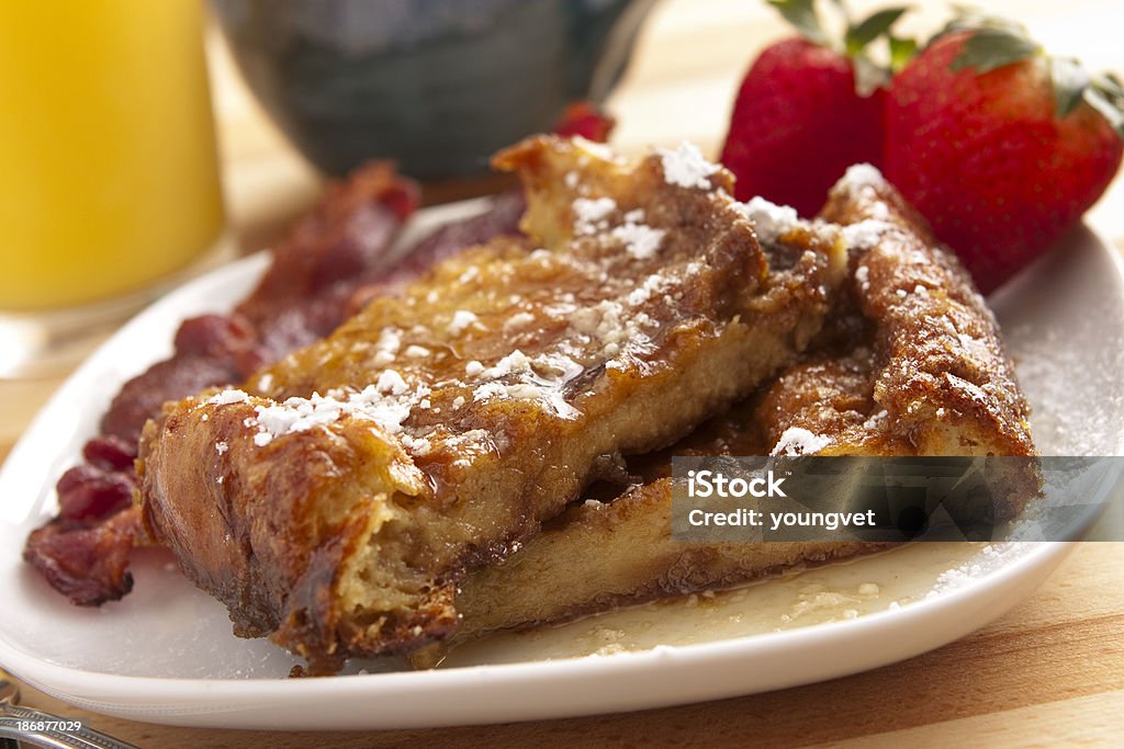 Budín de pan tostada francesa - Foto de stock de Alimento libre de derechos