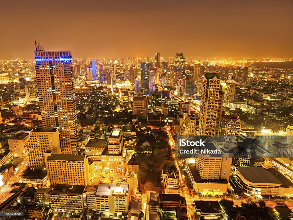 Skyline von Bangkok - Lizenzfrei Abenddämmerung Stock-Foto