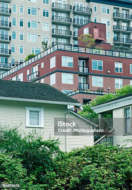 Cottages E Apartments No Centro De Seattle Wa - Fotografias de stock e mais imagens de Amora Preta - Amora Preta, Antigo, Ao Ar Livre