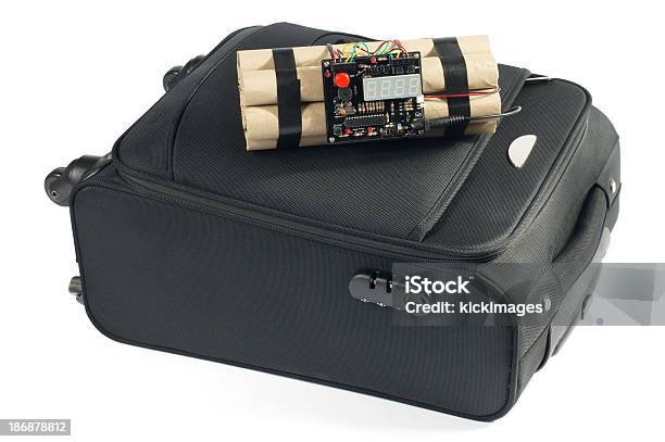 Dynamit Bomby Na Bagaż - zdjęcia stockowe i więcej obrazów Bagaż - Bagaż, Bez ludzi, Bezpieczeństwo