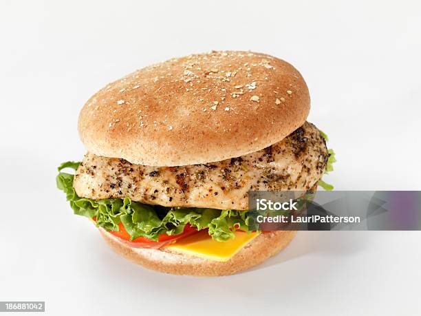 Foto de Hambúrguer De Frango Grelhado e mais fotos de stock de Burger de Galinha - Burger de Galinha, Frango Grelhado, Figura para recortar