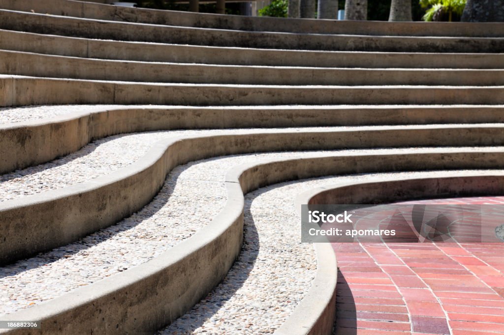 Escaliers en béton - Photo de Béton libre de droits