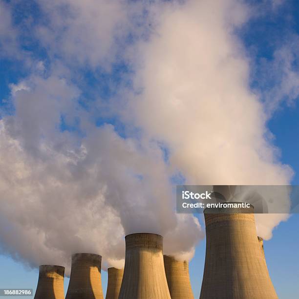 냉각이란 타워수 시 석탄 기회는 발전소 0명에 대한 스톡 사진 및 기타 이미지 - 0명, 개념, 공기 오염
