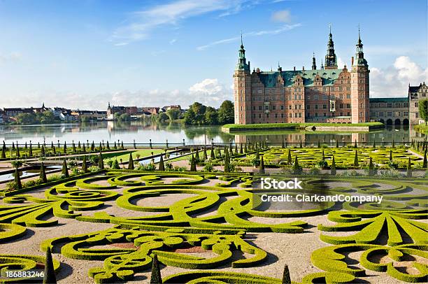 Castello Di Frederiksborg E Giardini Hillerød Danimarca - Fotografie stock e altre immagini di Danimarca