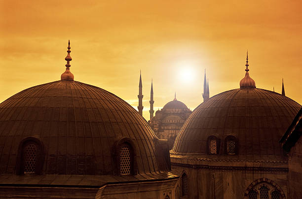 istock Mosque in Istanbul, Turkey 186883700