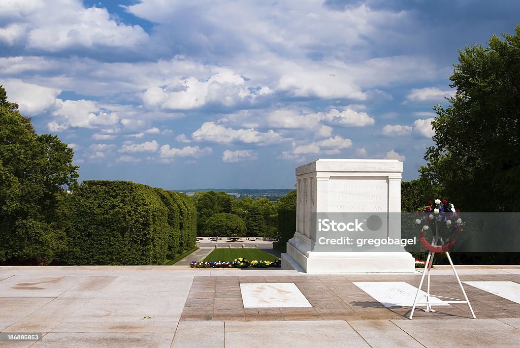 Tumba del soldado desconocido en Arlington, Virginia - Foto de stock de Tumba del soldado desconocido - Arlington libre de derechos