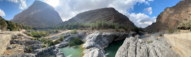 4X4 off roading in Wadi Al Arbiyeen in the southern part of Oman