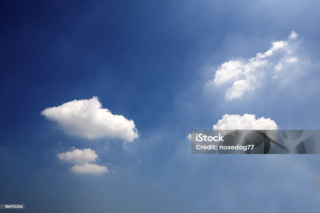 Голубое небо - Стоковые фото Без людей роялти-фри