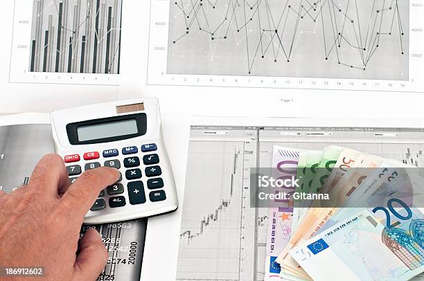 Arbeitszimmer Der Finanziellen Möglichkeiten Stockfoto und mehr Bilder von Daten - Daten, Diagramm, Finanzen
