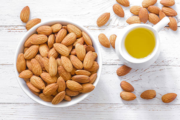 istock Almond oil 186915375