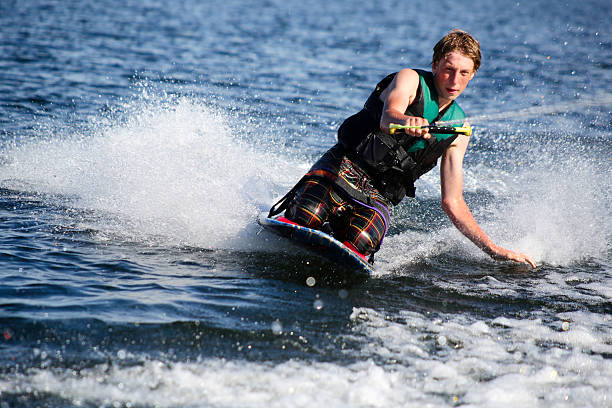 istock Teenager Doing a Turn on his Kneeboard 186916200