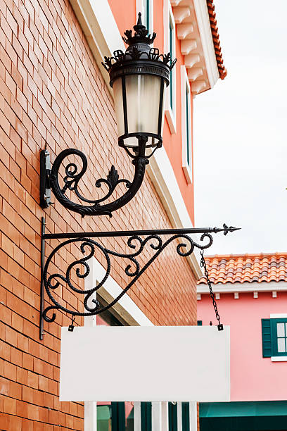 istock sign in shopping center 186918118