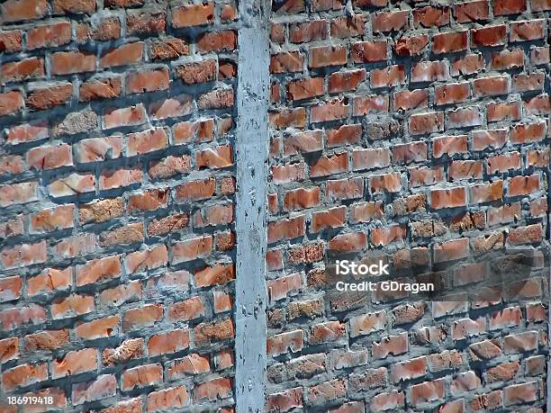 Brick Foto de stock y más banco de imágenes de Abstracto - Abstracto, Agrietado, Aire libre