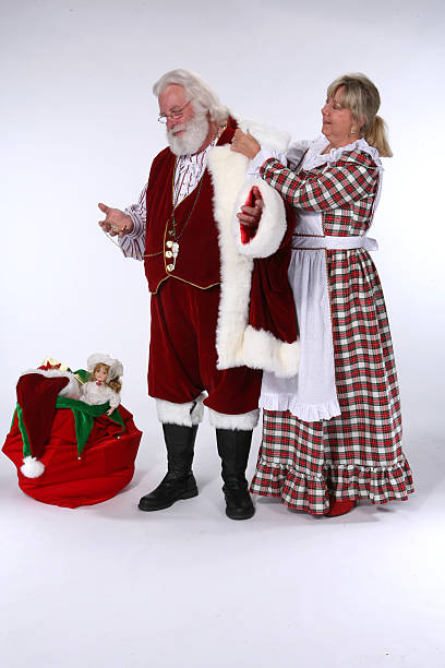 istock Santa and Mrs Claus 186921067