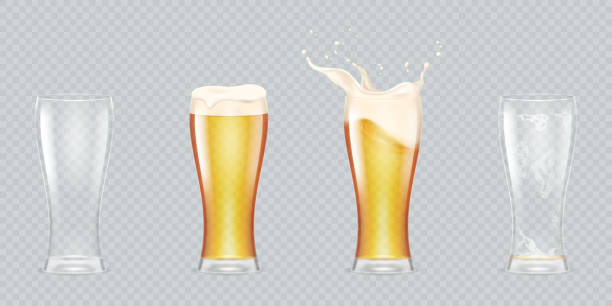 ビールの様々なパイント。さわやかなビールのリアルな孤立したガラス、広告用のスプラッシュ、パイントビエール、透明なマグカップ、渦巻きの内側の泡のカップ、いっぱいで空 - glass empty pint glass isolated点のイラスト素材／クリップアート素材／マンガ素材／アイコン素材