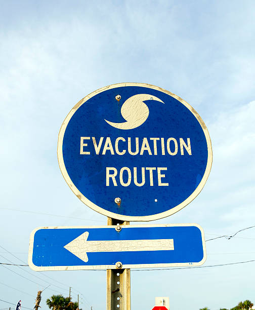 istock streetsign emergency route in eastpoint 186922954