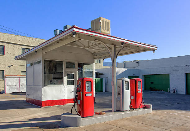 istock Vintage Gasoline Station 186933480