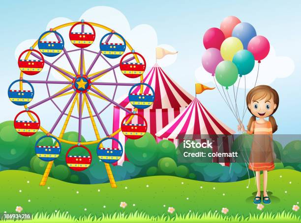Счастливая Молодая Девушка Держит Плакат Balloons Возле Карнавал — стоковая векторная графика и другие изображения на тему Векторная графика