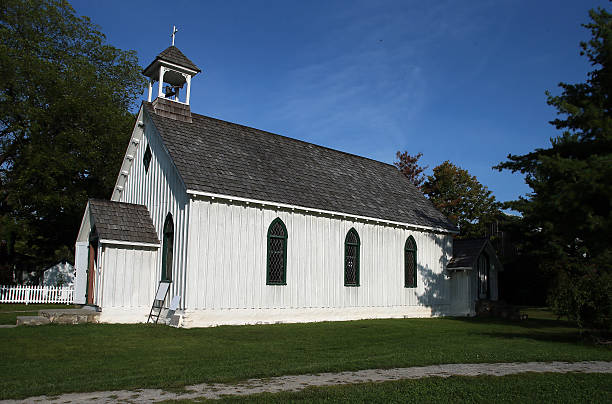 istock Little White Church 186947301